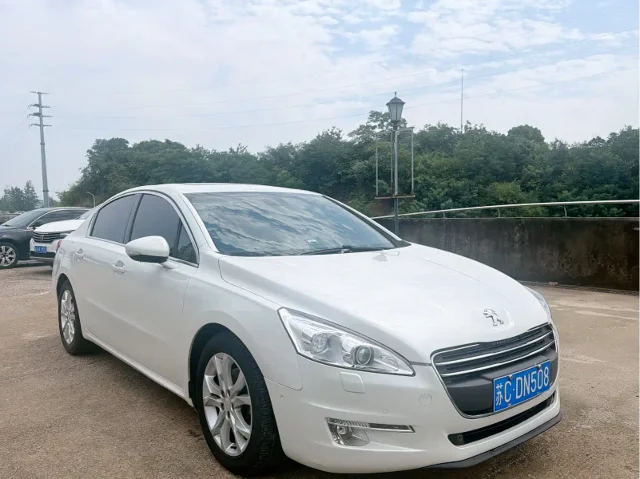 Peugeot 508 2.3L Roland Garros Edition