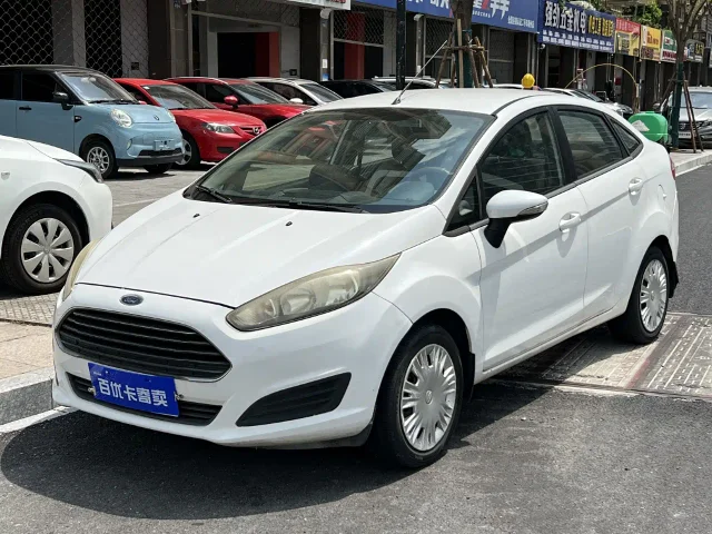Ford Fiesta Sedan 1.5L Manual Elegant Type