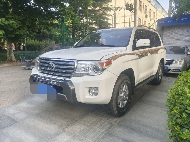 Toyota Land Cruiser 4.0L Auto VX