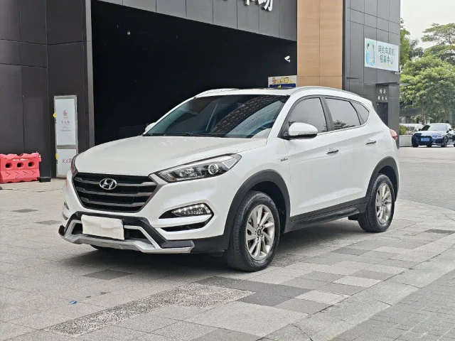 Hyundai Tucson 1.6T DCT 2WD Smart Type