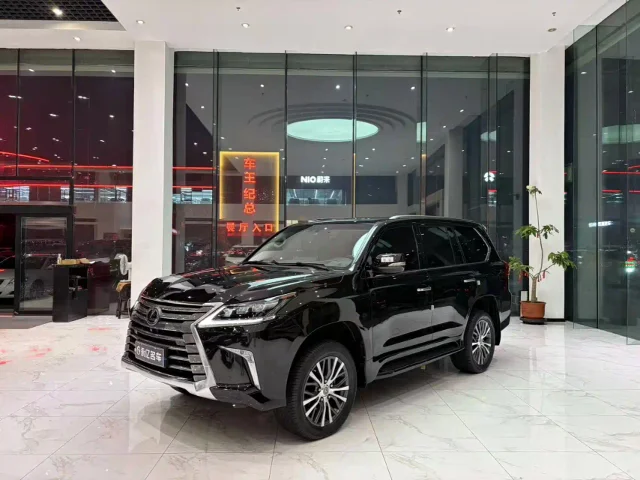Lexus LX 570 Dynamic Luxury Edition