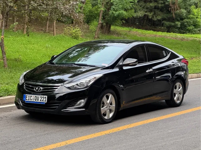 Hyundai Elantra Langdong 1.6L Auto Leading Type