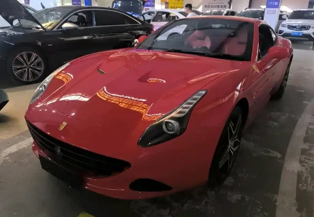 Ferrari California T 3.9T Standard Type