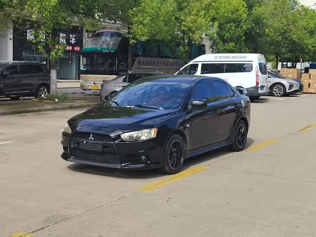 Mitsubishi Lancer EX Fashion Edition 1.8L Manual Luxury Type