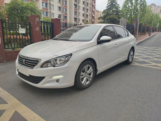 Peugeot 408 1.8L Manual Leading Edition