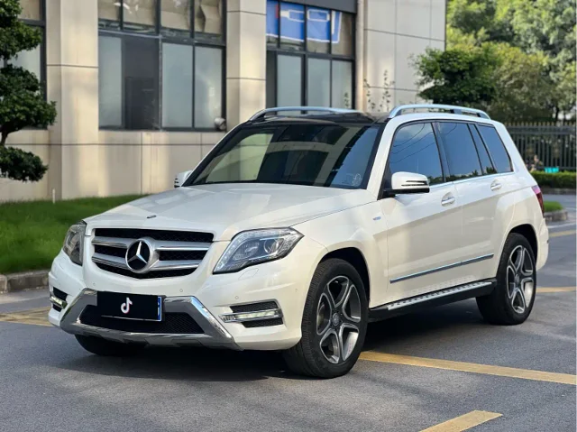 Mercedes-Benz GLK-Class GLK 300 4MATIC Fashion Type Ultimate Edition