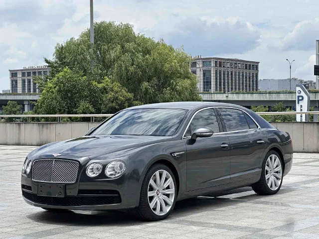 Bentley Flying Spur 4.0T V8 Standard Edition