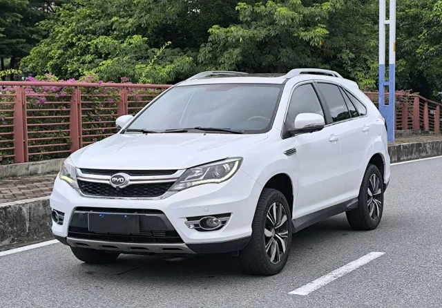 BYD S7 2.0T Auto Premium Type