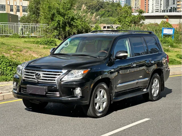 Lexus LX 570