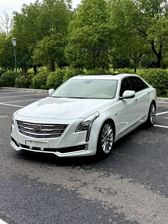 Cadillac CT6 28T Platinum Edition