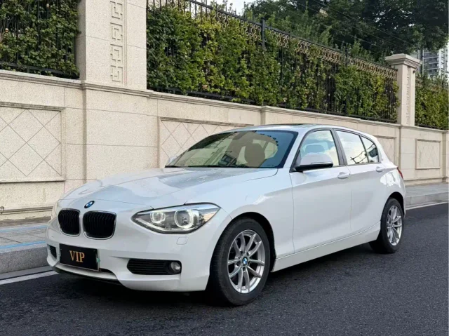BMW 1 Series (Import) 118i Leading Type