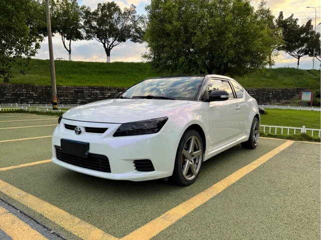 Toyota ZELAS 2.5L Luxury Edition