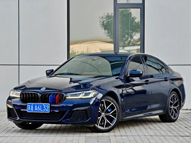 BMW 5 Series (Import) 540i Elegant Edition M Sport Package