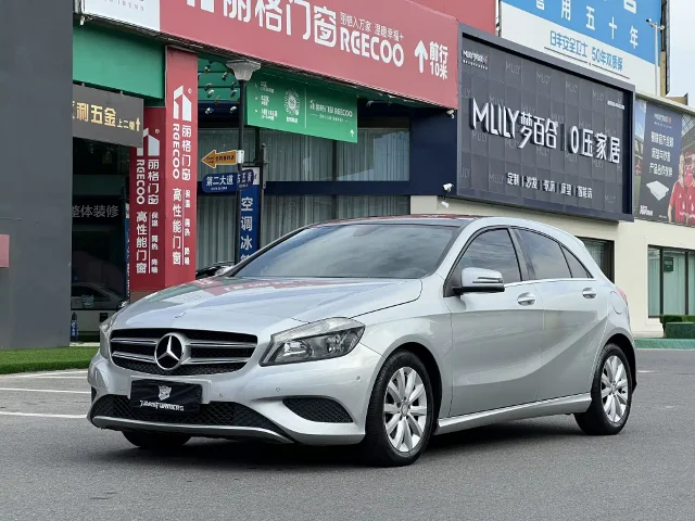 Mercedes-Benz A-Class (Import) A 180 Fashion Type