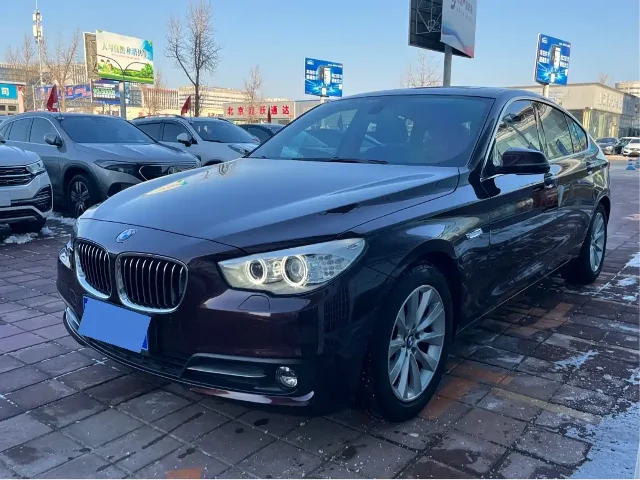 BMW 5 Series GT 528i Leading Type