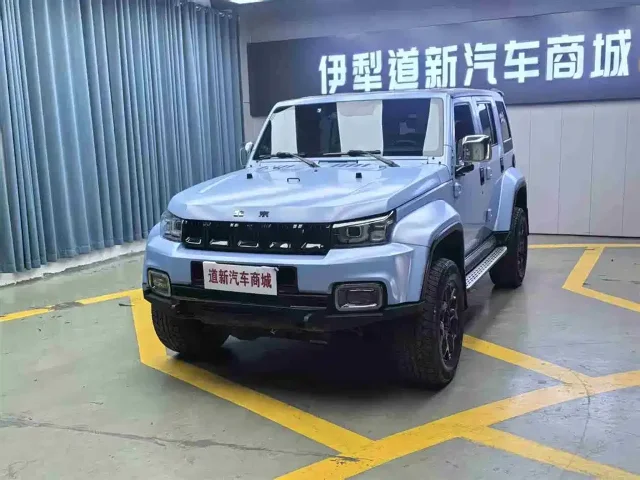 Beijing Off-Road BJ40 2.0D Auto 4WD Blade Hero Edition Knight Type