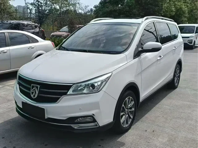 Baojun 730 1.5T DCT Elegant Type 7 seats China V