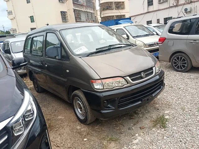 Forthing Lingzhi V3 1.5L 5 seats Special Value Type