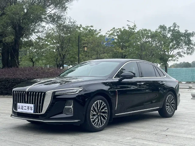 Hongqi H5 2.0T Auto Connected Flagship Smooth Edition