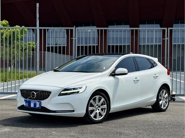 Volvo V40 T3 Smart Elegant Edition