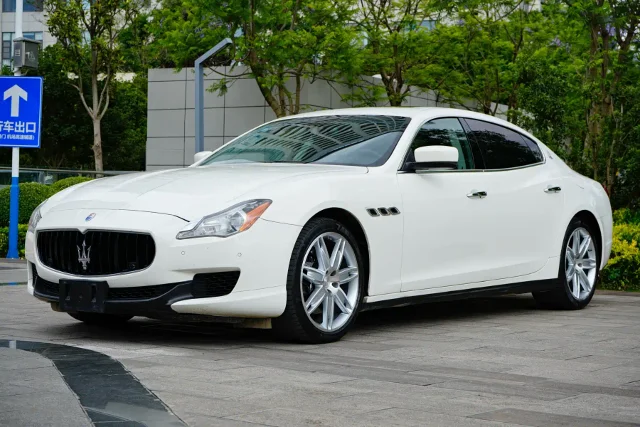 Maserati Quattroporte 3.0T Standard Type
