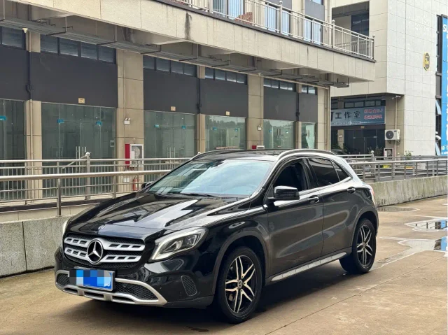 Mercedes-Benz GLA GLA 200 Fashion Type