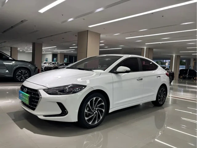 Hyundai Elantra 1.4T DCT Dazzle Dynamic · Vitality Type