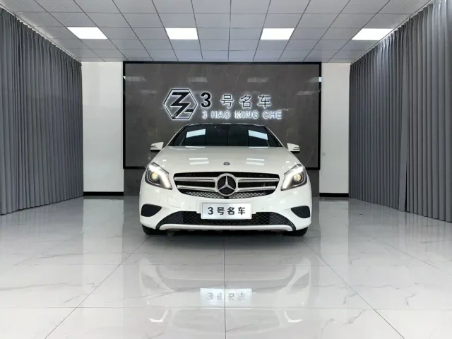 Mercedes-Benz A-Class (Import) A 180