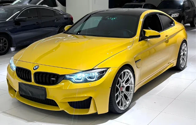 BMW M4 M4 2-door Coupe MT