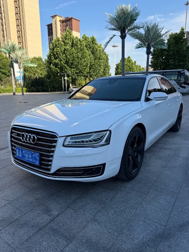 Audi A8 A8L 45 TFSI quattro Luxury Type
