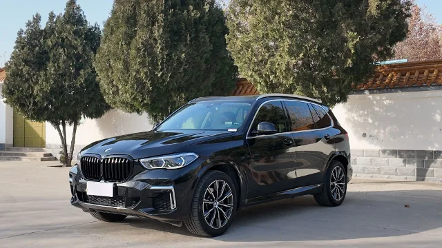 BMW X5 Facelift xDrive 30Li Premium Type M Sport Package