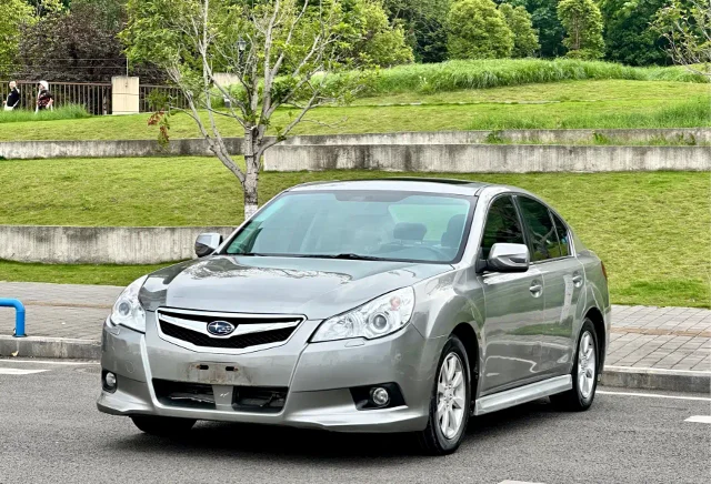 Subaru Legacy 2.0i Luxury Edition