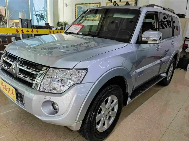 Mitsubishi Pajero (Import) 3.0L Elite Edition