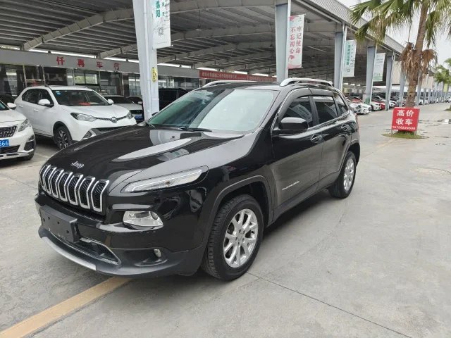 Jeep Cherokee 2.0L Superior Edition