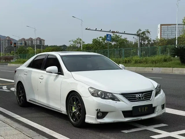 Toyota Reiz 2.5V Grace Elite Dazzle Trim Edition