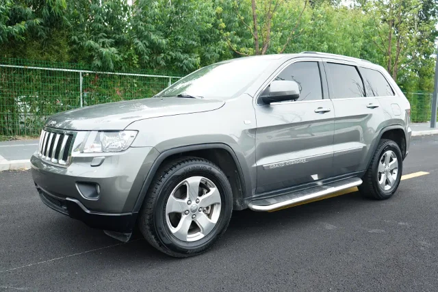Jeep Grand Cherokee (Import) 3.6L Comfort Enjoy Navigation Edition