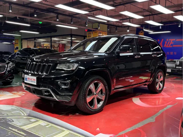 Jeep Grand Cherokee (Import) 3.6L Luxury Navigation Edition