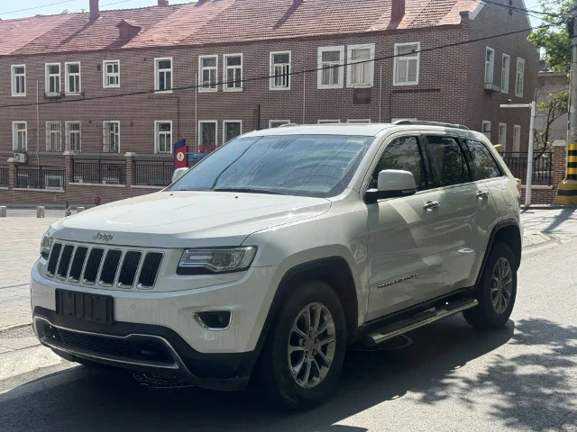 Jeep Grand Cherokee (Import) 3.0L Comfort Enjoy Navigation Edition