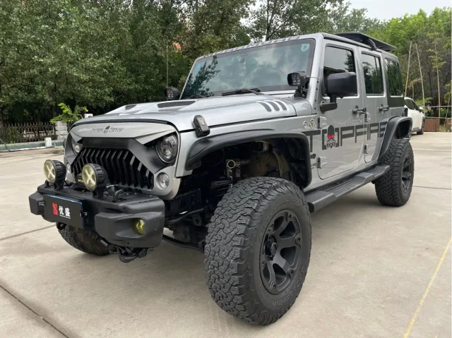 Jeep Wrangler 3.0L Sahara 4-door Comfort Enjoy Edition