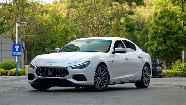 Maserati Ghibli 3.0T Standard Edition
