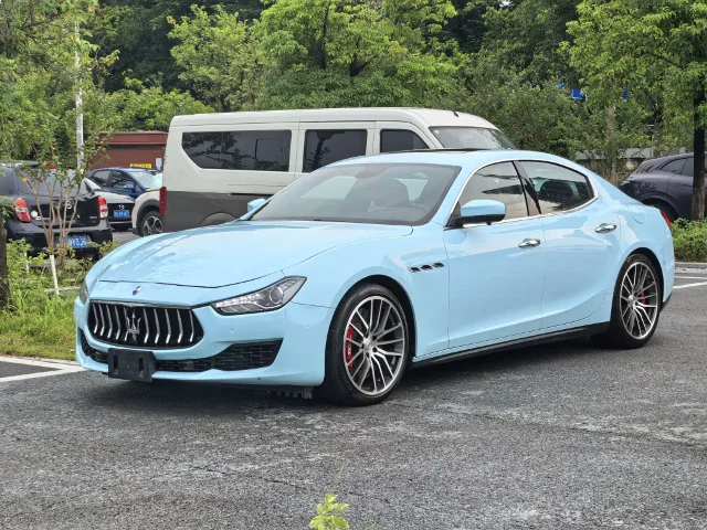 Maserati Ghibli 3.0T Standard Edition