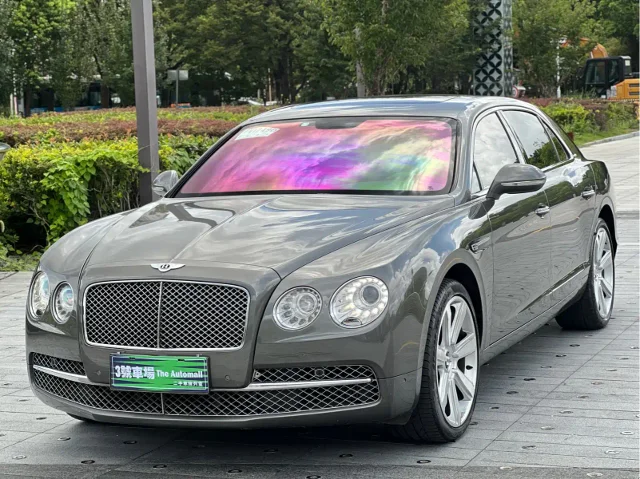 Bentley Flying Spur 6.0T W12 Luxury Edition