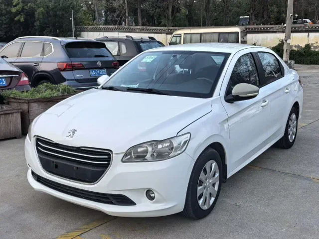 Peugeot 301 1.6L Manual Comfort Edition