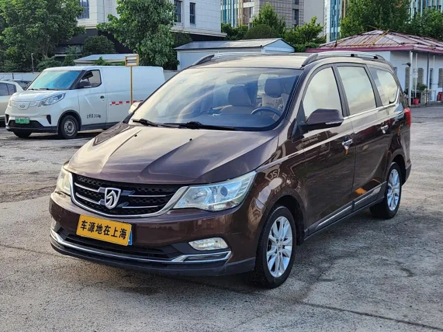 Baojun 730 1.5L Manual Comfort Type 7 seats China V