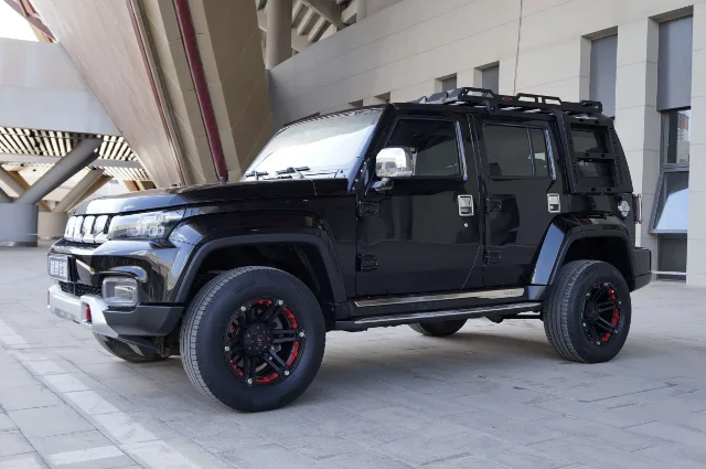 Beijing Off-Road BJ40 PLUS 2.3T Auto 4WD Premium Edition China V