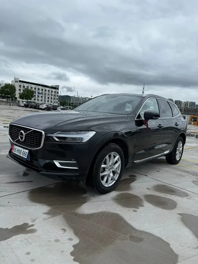 Volvo XC60 T5 4WD Smart Leisure Luxury Edition