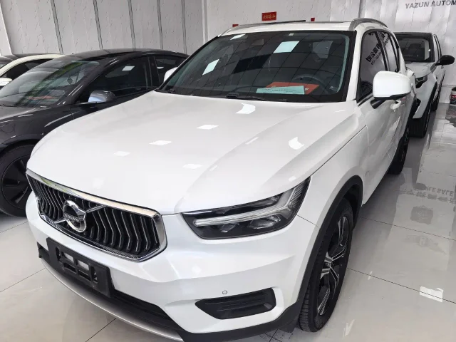 Volvo XC40 T4 4WD Smart Vision Luxury Edition