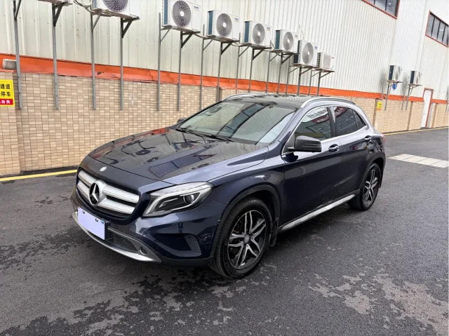 Mercedes-Benz GLA GLA 220 4MATIC Fashion Type