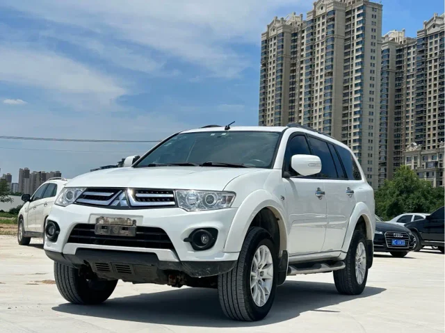Mitsubishi Pajero Sport 3.0L Auto 2WD Luxury Edition