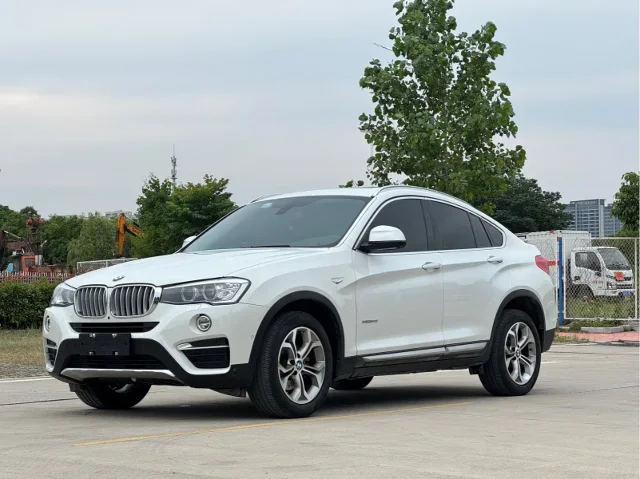 BMW X4 xDrive20i X Design Package